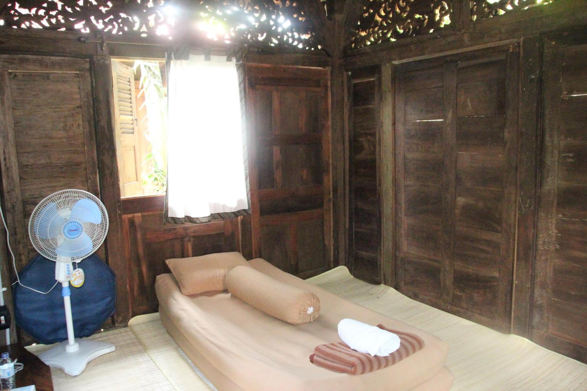 Omah Garengpoeng Guest House Маґеланґ Номер фото