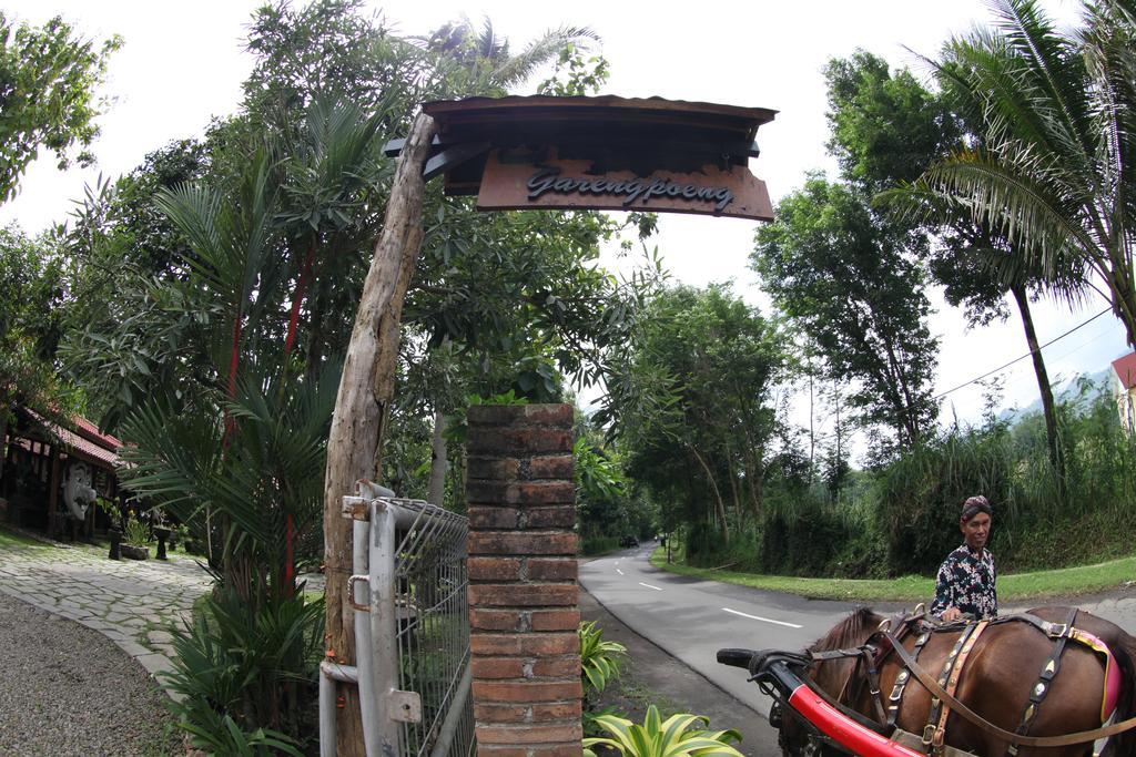 Omah Garengpoeng Guest House Маґеланґ Номер фото