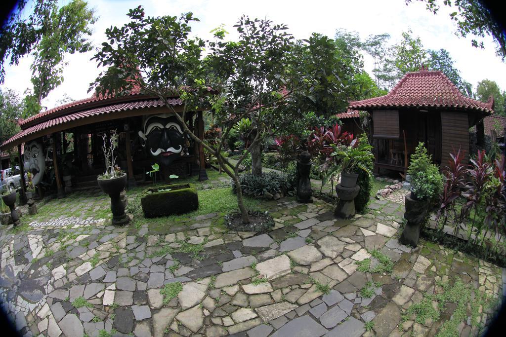 Omah Garengpoeng Guest House Маґеланґ Номер фото